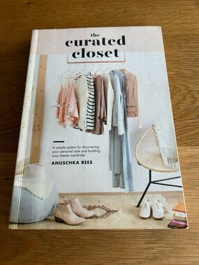 Anuschka Rees coffee table / reference book The Curated Closet